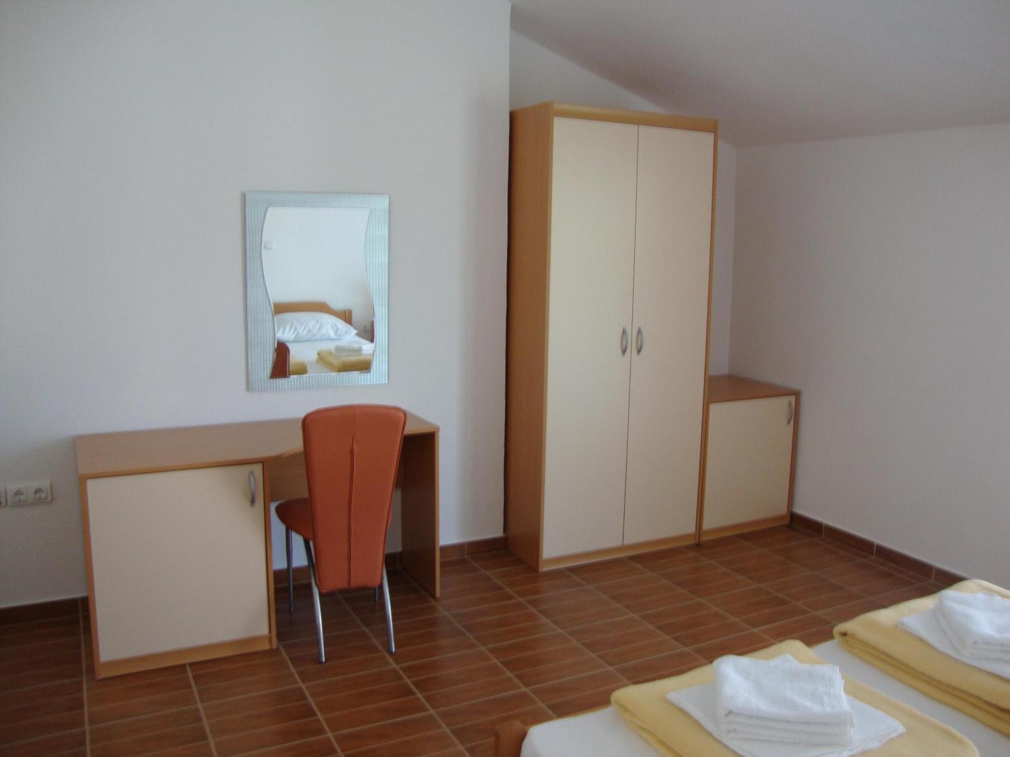 Franic Bacina Lakes Apartments Ploce  Bagian luar foto
